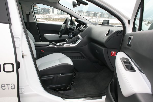 Peugeot 3008 HYbrid4