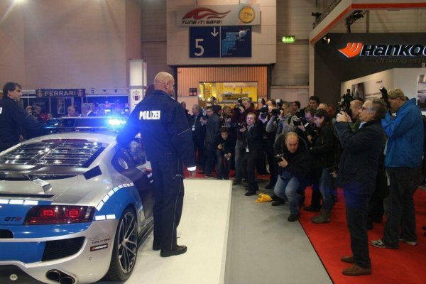 Audi R8 GTR - суперпатрулка за немската полиция от Abt и Hankook