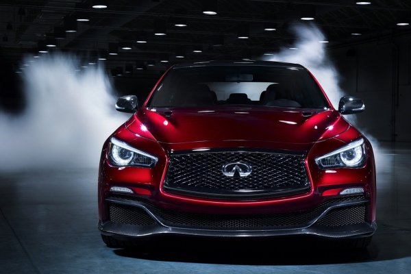 Infiniti Q50 Eau Rouge concept