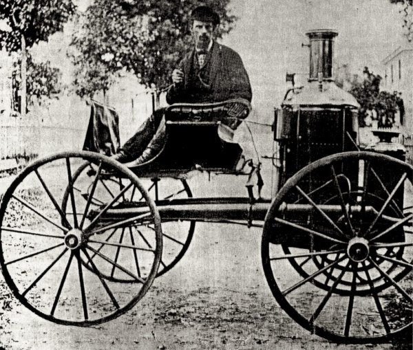 Силвестър Хауърд Роупър, изобретател от Бостън, е човекът, запознал Америка с възможността за движение без конска тяга. Неговите парни бъгита се появяват в разгара на Гражданската война и след това са главна атракция по панаири и изложения в продължение на десетилетия. Роупър умра от инфракт през 1896, докато тества новия си парен мотоциклет.
