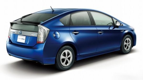 Toyota Prius PHV 