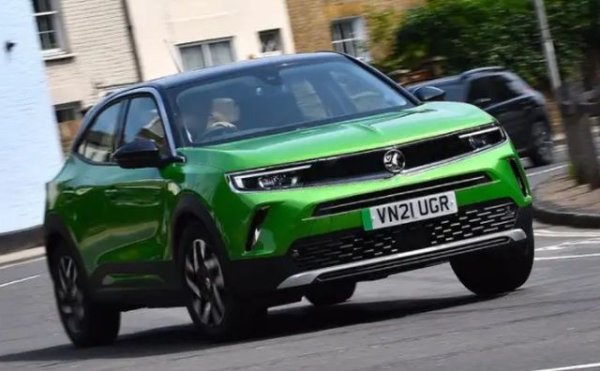 1. Vauxhall Mokka Electric (2020-) - коефициент на надеждност 84,9%

Бавните и понякога скъпи ремонти са основните проблеми за 13% от собствениците на Mokka Electric, чиито коли се повредили. Най-често посещението в сервиз се налага зарази батерията (40% от случаите), следват сателитна навигация/инфотейнмънт, климатик, каросерия, мотор, електрически системи и кормилно управление.

2. Jaguar I-Pace (2018-) &ndash; 85,9% 

3. Audi E-tron (2019-) &ndash; 92,6% 