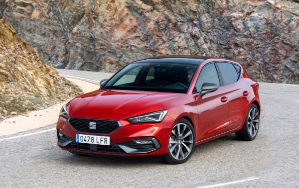 Над 24% ръст за испанската марка на VW, което е разбираемо с оглед на факта, че преди година основният й пазар бе в локдаун през половината март и целия април. Пазарният дял на Seat e без промяна - 3.5%. 
