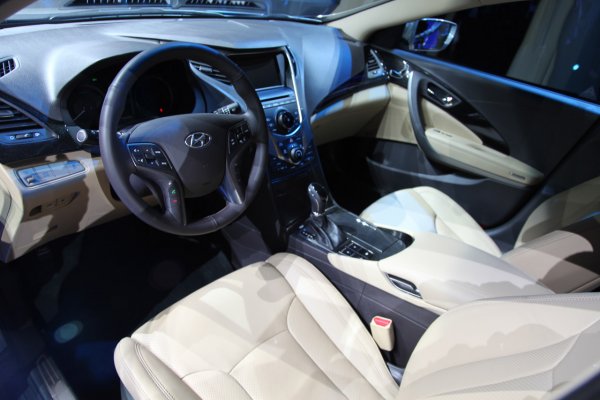 Лос Анджелис 2011 - Hyundai Azera