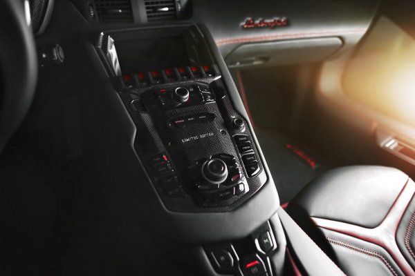 Lamborghini Aventador Mansory Carbonado