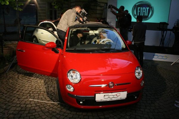 Българската премиера на Fiat 500C - кабрио версията на познатото бижу Fiat 500 