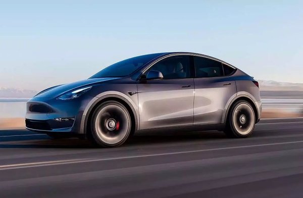 Още едно завоевание за американския кросоувър, макар че тук успехите на Model Y са до голяма степен за сметка на изчезналия интерес към Model 3. Прави впечатление втората позиция на Lynk&Co 01 - първия модел на китайската компания за автомобили на абонамент, притежавана от Geely. 

1. Tesla Model Y - 3,506
2. Lynk & Co 01 - 2,896
3. Volvo XC40 - 2,625
4. Peugeot 208 - 2,463
5. Opel Corsa - 2,299
6. VW Polo - 1,768