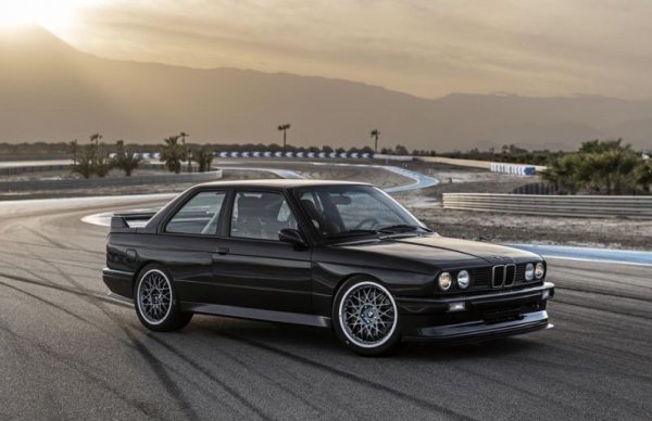 BMW M3 E30
