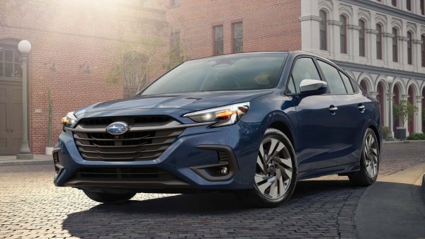 Много преди Impreza или WRX имаше Legacy. Седанът със задвижване на четирите колела остана на пазара, дори след като останалите подобни автомобили слязоха от сцената. Краят на Legacy обаче се вижда, като моделът няма да получи наследник, а Subaru ще остане без подобен модел в гамата си.