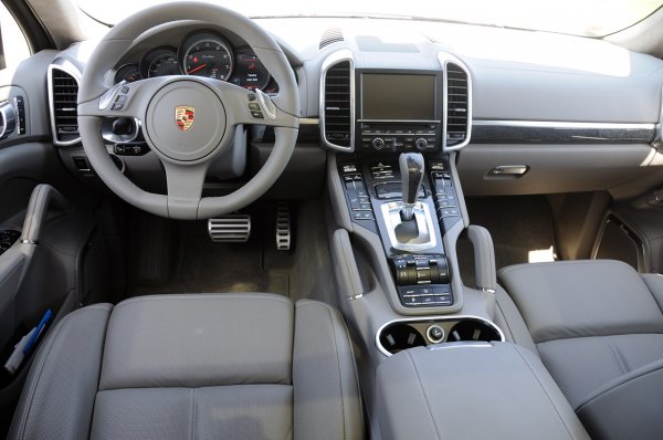 Porsche Cayenne 2011
