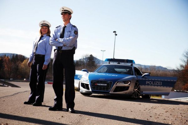 Audi R8 GTR - суперпатрулка за немската полиция от Abt и Hankook