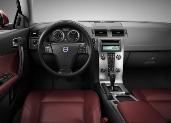 Volvo C70 2010