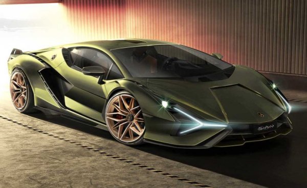 Най-новата кола на марката е в средата на списъка, тъй като ще излезе на пътя през тази година. Всъщност, Sian FKP 37 е първият хибрид на компанията, като от него ще бъдат произведени 63 единици на цена от 2,44 млн. евро всеки. Мощността на задвижващата система е 818 к.с., което е рекорд за модел на  Lamborghini за всички времена.