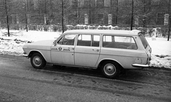 Тази петврата комби модификация също се произвежда за такси (в периода 1973-1985 година).