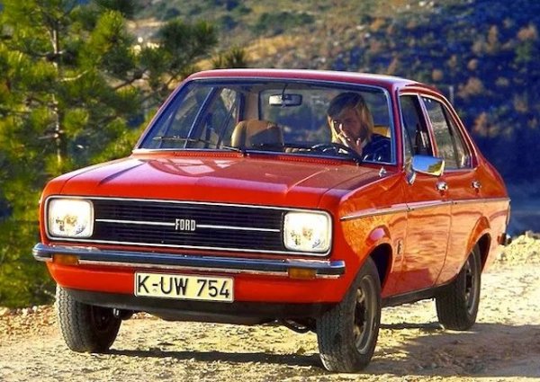 Четири години на уверена доминация на малкия Fiat 127, който през 1974 постига и най-високия си резултат изобщо - 479 100 продадени бройки. През същата година на подиума се качва новото Renault 5, а през 1975 на второ място излиза друг нов и ключов модел - Ford Escort (на снимката). През 1976 за пръв път на стълбичката се качва новобранецът Volkswagen Golf. 

