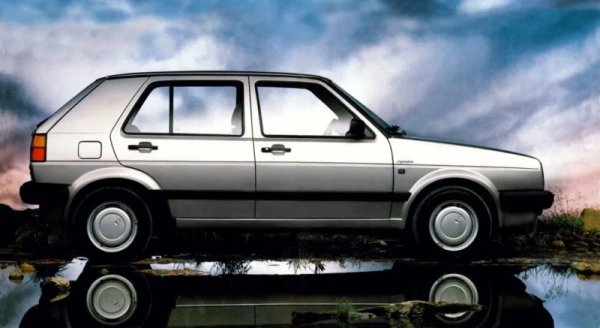 Първото поколение на Golf така и не успява да се изкачи на върха в Европа, но наследникът му Golf II го прави още при дебюта си. 
През 1984 Golf запазва първото място, изпреварвайки Ford Escort и Fiat Uno. С минимални изменения (появата на Opel Kadett и Peugeot 205) класирането се запазва през 1985, 1986 и 1987. 
