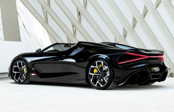 Хиперколата беше оценена на 7,9 млн евро (8,5 млн с данъците), въпреки че на етапа на приемане на заявки за роудстъра бяха поискани пет милиона.
