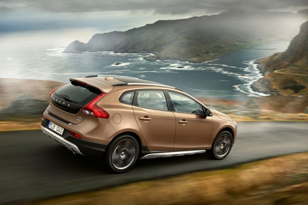 V40 Cross Country