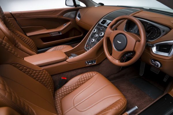 Aston Martin Vanquish Volante