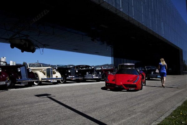 Fahrradi Farfall FFX - реплика на Ferrari FXX, която се задвижва с въртене на педали 