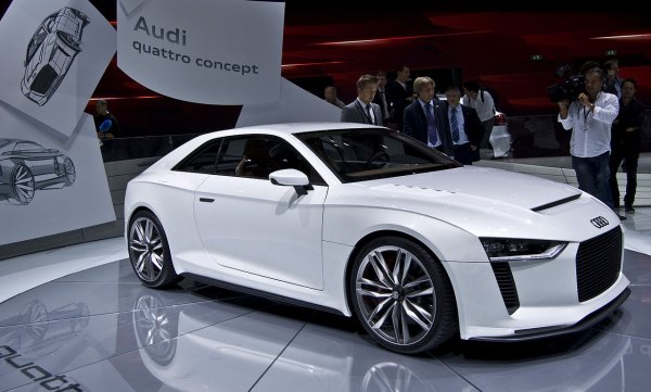 30-годишнината на оригинала бе отбелязана с quattro concept - с 2.5-литров петцилиндров мотор, 300 киловата мощност и 6-степенна ръчна трансмисия. И тук се предвиждаше производство в малки серии, но новото ръководство накрая реши да инвестира вместо това парите в разработването на нова SUV гама. 
