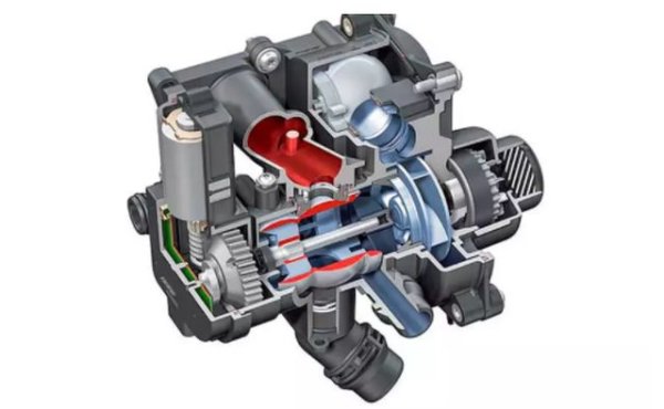 Всмукателните тръби с променлива дължина ефективно подобряват работата на двигателя. Но най-често в пластмасовия всмукателен колектор каналите са блокирани от пластмасови клапани. 

С течение на времето износването на подвижните съединения заради въглеродни частици и прах достига критични стойности, в резултат на което клапаните „увисват". Това намалява точността на регулирането им и често води до засмукване на нечист въздух в двигателя.
