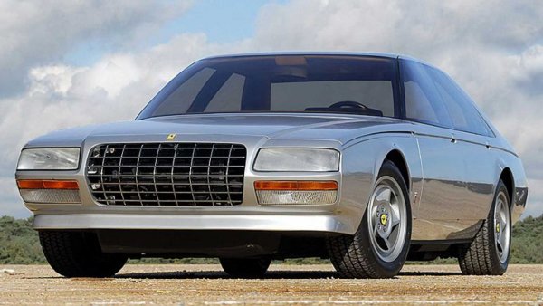 През 1980 г. Pininfarina разработи този прототип като визуализация на Ferrari с четири врати. Моделът е дълъг 5,10 метра и се базира на 400i Gran Turismo, с междуосие, удължено до 2,9 м, но проектиран да побере V12 двигателя с мощност от над 350 к.с. от 512 BB. Прозорците са опушени и монтирани така, че да скрият А и В колоните, създавайки впечатление за едно цяло парче стъкло. Други интересни характеристики са високотехнологичния интериор и усъвършенстваната климатична система.