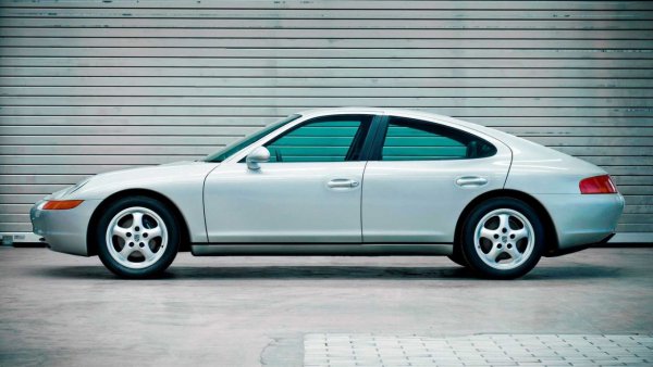 За съжаление обаче, разходите и дизайнерските проблеми доведоха до изоставяне и възобновяване на проекта двадесет години по-късно, благодарение на новите взаимоотношения с Volkswagen Group, които доведоха до появата на Panamera.