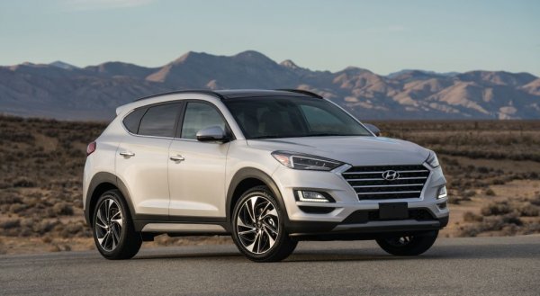 Корейската марка може да се похвали със съвсем умерен спад на фона на януари-юли 2019 - едва 14 на сто. През юли обаче регистрациите видимо се забавят в сравнение с юни - 38 срещу 88 месец по-рано. 
