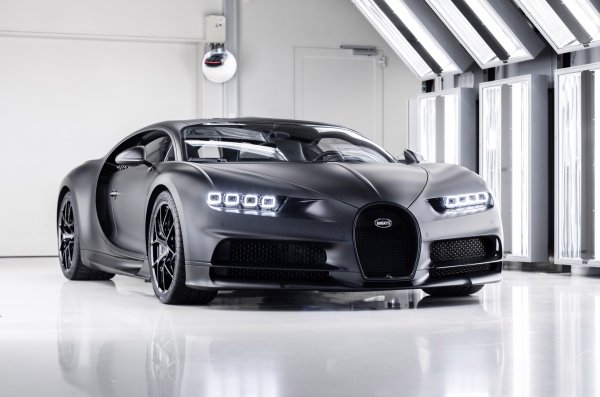 Времето от 2,4 секунди от 0 до 100 км/ч е запазена територия за Bugatti Chiron и неговите производни Divo, La Voiture Noire, Centodieci. Очаква се, същото да постигнат пистовият Ariel Atom V8 500 от 2009 г., както и новите McLaren P1 LM и Ultima RS.
