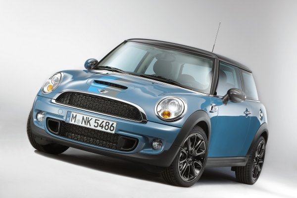 MINI Cooper S Bayswater - класическият разбойник