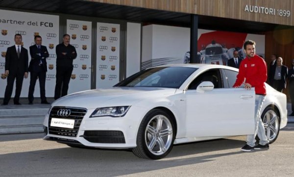 Новите автомобили на футболистите на Барселона. Снимка: Audi 