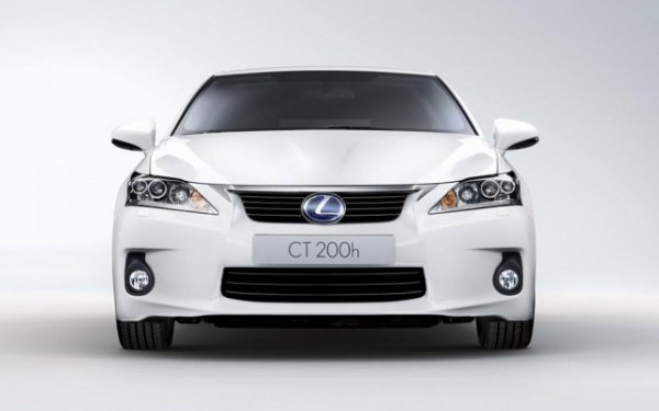 Lexus CT200h
