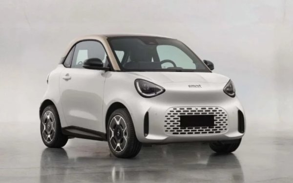 За smart #2 не може автоматично да се твърди, че е автомобил, &bdquo;базиран на платформата Geely&ldquo;. Марката Smart обаче е собственост на съвместно предприятие между Mercedes-Benz и Geely, а самият производител нарича ECA &bdquo;своя собствена нова интелигентна архитектура&ldquo;, разработена от международните инженерни подразделения на марката.
