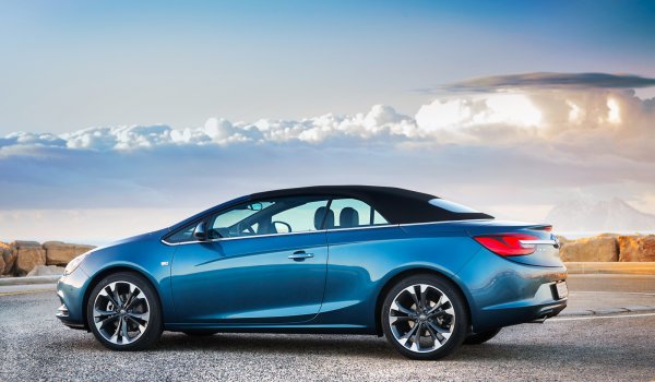 Същото се отнася и за модела на Opel, чието производство също е спряно. Причините тук са както пазарни, така и чисто финансови. Германската марка вече е собственост на PSA, докато Cascada беше разработен по времето, когато тя принадлежеше на GM. Французите обаче нямат намерение да харчат пари за разработката на автомобил, който не се търси на пазара.
