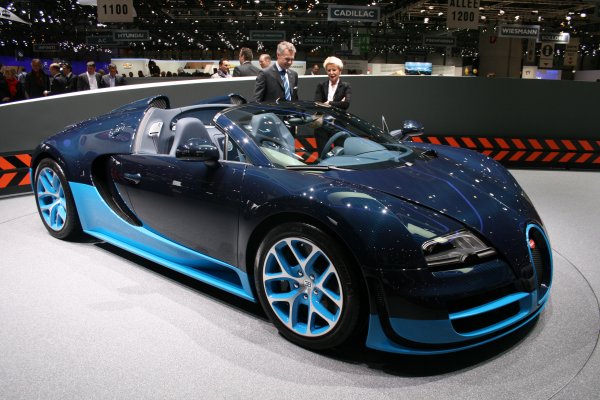 Женева 2012 / Bugatti Veyron Grand Sport Vitesse 