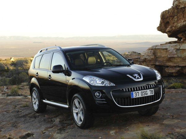 Ускорението до 100 км/ч. става съответно за 9.9 сек. и 9,6 сек.