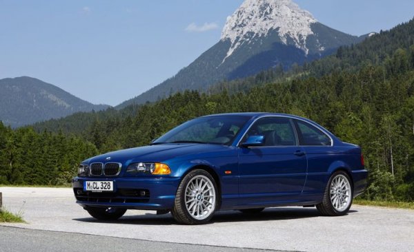 Достъпните спортни автомобили на BMW наистина предлагат невероятно съотношение цена-качество. Ако вече притежавате такъв, значи вече го знаете. За цената, която плащате, получавате великолепен външен вид, отлично управление, доста мощност и дори комфорт, ако имате късмет.