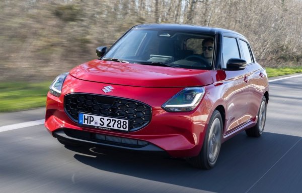 Suzuki Swift заема последното място в Топ 10 за разход на гориво в смесен цикъл, като този показател е за версията със скоростна кутия CVT. Тя е доказателство, че дори без педал на съединителя, малкото Suzuki остава сред най-добрите по отношение на разхода на гориво.