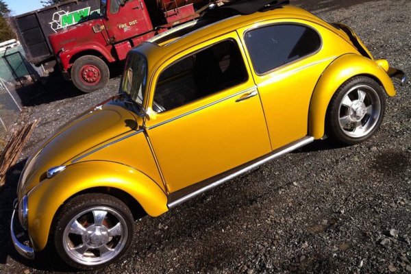 Прат печели колата при игра на блекджек, още преди да стане известен актьор в Холивуд. В продължение на 12 години Крис сам ремонтира и възстановява машината, за да стигне до сегашния и вид.