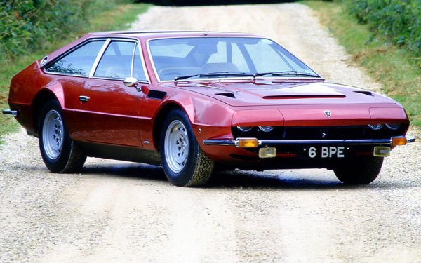 Един вид скъсена версия на Lamborghini Espada, този модел предлага същия 3,9-литров V12 двигател, 2+2 места и мощност от 355 до 39 коня. Между 1969 и 1974 година са произведени 327 бройки.