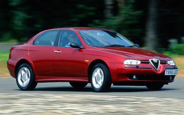 Никой не е очаквал това. Ето един хубав италиански седан с прекрасни двигатели и всички необходими удобства. Което не значи, разбира се, че тази Alfa беше без проблеми. 

