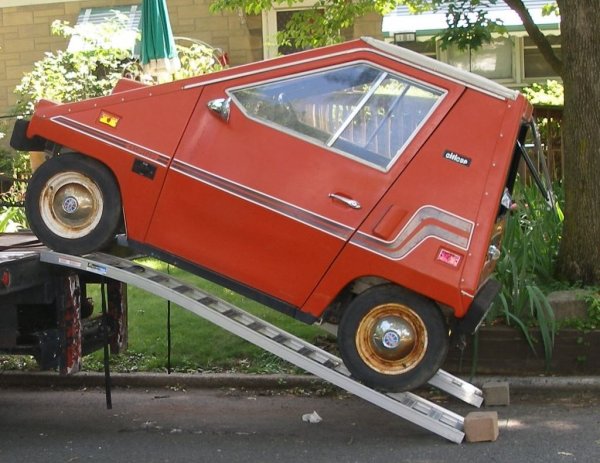 Този миниатюрен (под 2.50 метра дължина) eлектромобил има максимална скорост 70 км/ч, ползва оловно-киселинни акумулатори и пробег от 96 км за най-скъпата версия. Въпреки недодялания дизайн са продадени общо 4444 бройки, което прави CitiCar най-продавания електромобил в историята - чак до появата на Tesla Model S. 
