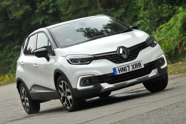 Рейтинг на надеждност - 97,9%

Един от първите малки SUV, Captur се оказа популярен сред купувачите. И една добра причина за това е неговата надеждност. Собствениците съобщават, че 14% от колите им са се разваляли, като основното са електрически проблеми, включително неизправности в сателитната навигация или информационно-развлекателната система. Всички автомобили са можели да се карат и половината са ремонтирани за по-малко от седмица. Най-добрата новина е, че 100% от разходите са поети от Renault и неговите дилъри.