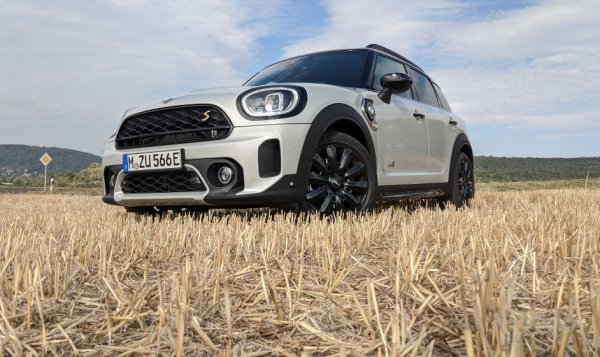 Малко под 7% спад за британската марка на BMW през ноември. От началото на годината продажбите са се свили с 18% спрямо 2019, пазарният дял се е увеличил с една десета до 1.2%. 
