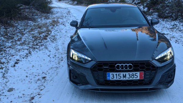 Премиум брандът на VW е един от едва трите, които отчитат не спад, а ръст през ноември (+2.7%). От началото на годината свиването е 20 на сто, а пазарният дял е пораснал от 4.4 до 4.7%. 
