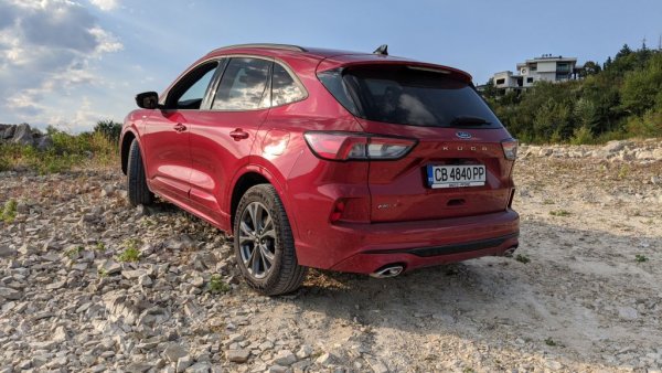 Продажбите на Ford се посъвзеха в края на лятото, но през ноември отново потъват, с 20% спад на годишна база. Пазарният дял на компанията се е сринал с половин процент и вече е 5.0%.
