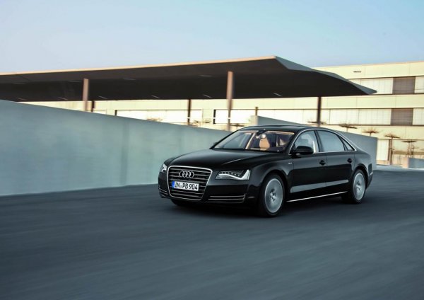 Audi A8 L Hybrid 