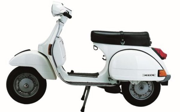 Vespa  PX, представена през 1977 г., олицетворява еволюцията на индивидуалната мобилност на две колела. Всъщност, това чудо доразвива концепцията на "Vespone", която вече съществува. Със своя отличителен дизайн, но винаги верен на характерната четиристепенна ръчна скоростна кутия на кормилото и металната конструкция, PX успява да съчетае традицията на Vespa с нуждите на съвременната публика. Този модел се радва на световен успех , превръщайки се в един от най-продаваните в историята на Vespa,символ на издръжливост и надеждност. PX успява да запази своя чар непроменен, превръщайки се в култ за ентусиастите по целия свят.
