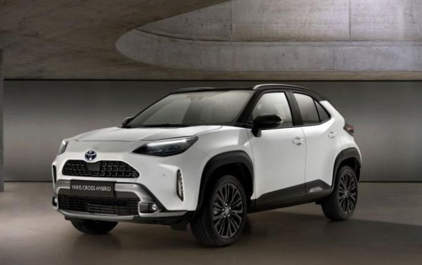 Повдигнатата версия на Yaris дебютира без много шум в Европа и бързо си спечели пазарен дял, макар и на много места това да бе за сметка на оригиналния Yaris. 
